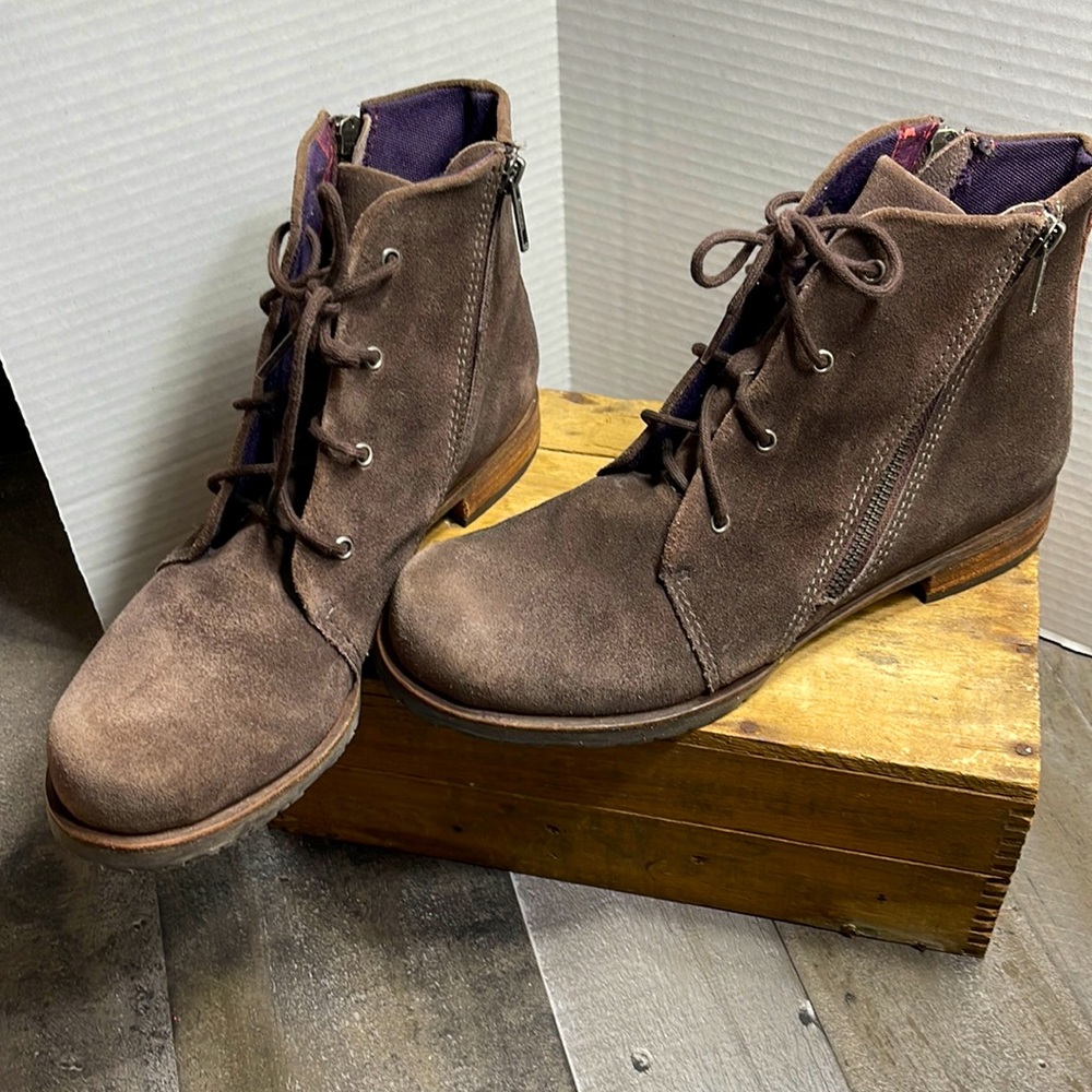 MORENATOM SUEDE BOOTS size37.5 smoke free home. Great Quality smoke free home